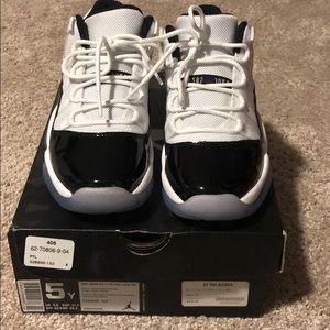 Jordan retro 11 concord low 5Y